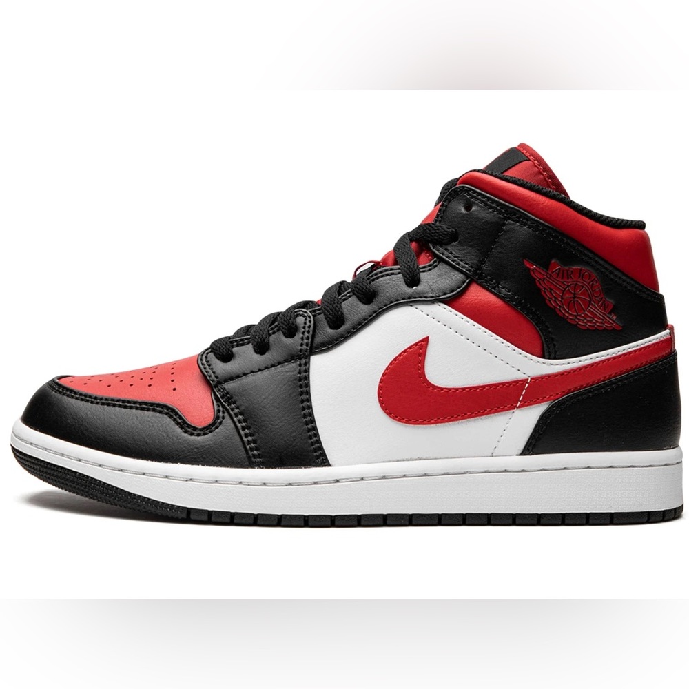 AIR JORDAN 1 MID "Bred Toe" - size 11US lightly worn black & red